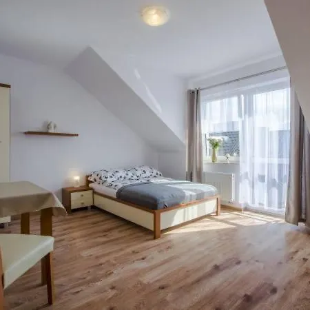 Pokoje Goscinne Kolc Jastarnia Exterior foto