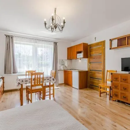 Pokoje Goscinne Kolc Jastarnia Exterior foto