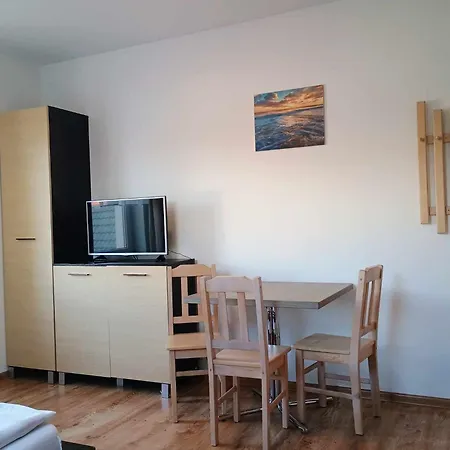 Pokoje Goscinne Kolc Jastarnia Exterior foto