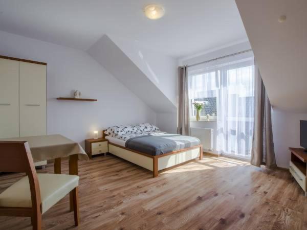 Goscinne Kolc * Jastarnia